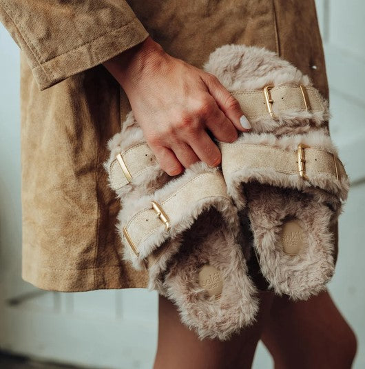 Solei Sea Birch Fur Flip Flops - Cream